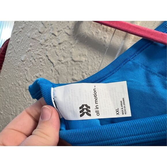 All In Motion Blue Rib Seamless Cropped Tank Top Woman’s Size XXL NEW - Picture 7 of 10
